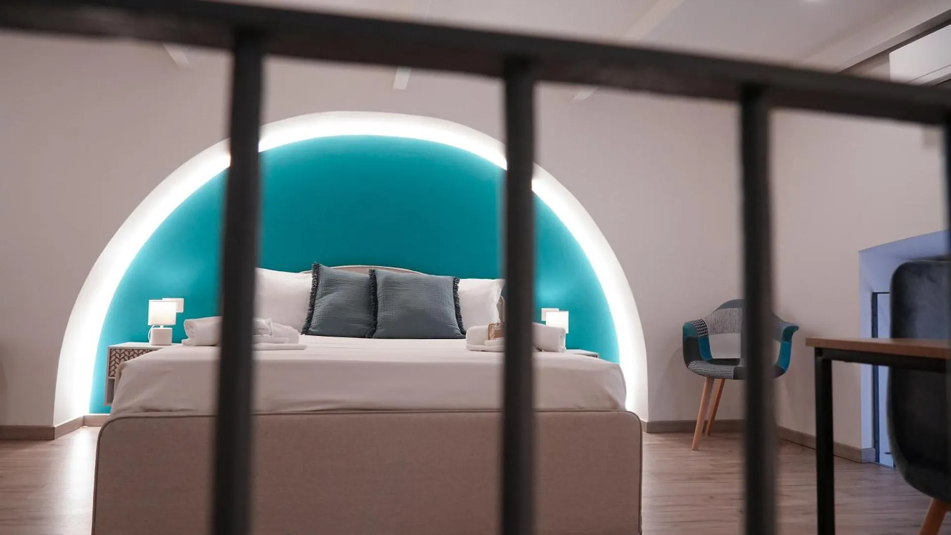 R-Home Crispi Catania Apartment