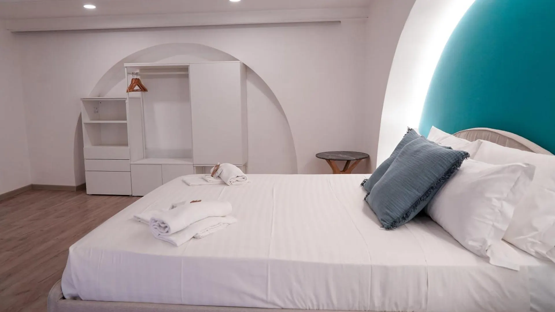 Apartment R-Home Crispi Catania