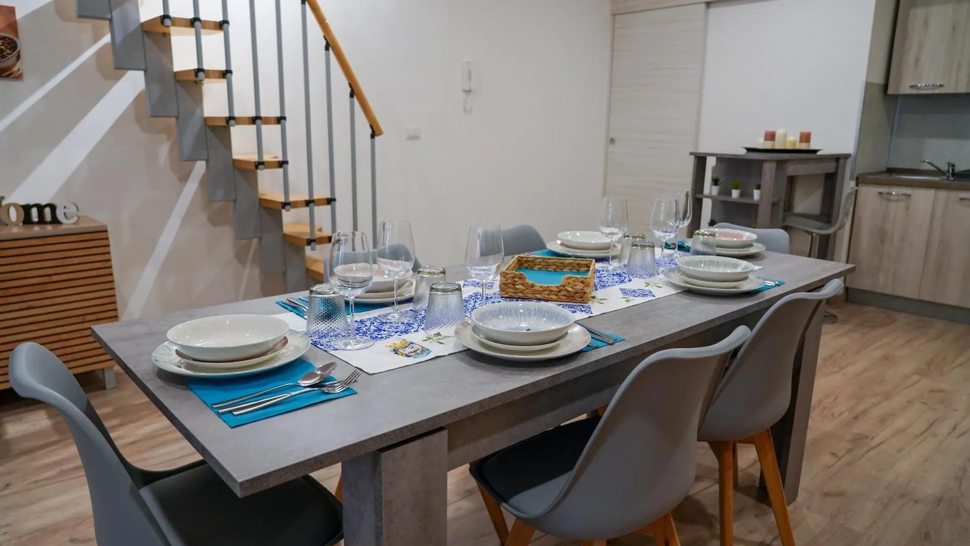 R-Home Crispi Catania Apartment